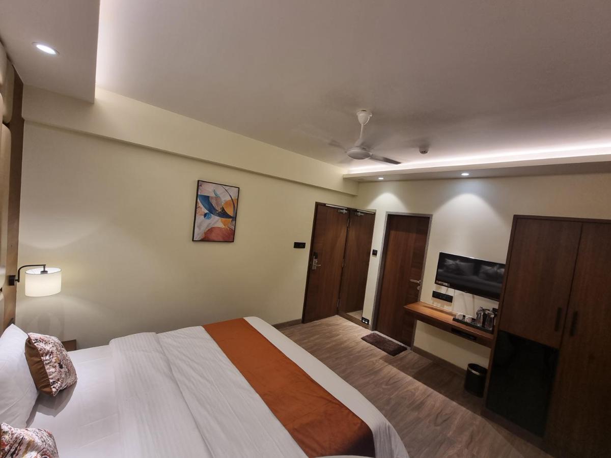 Hotel El Magnifico Surat Luaran gambar