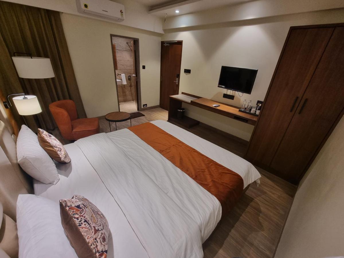 Hotel El Magnifico Surat Luaran gambar
