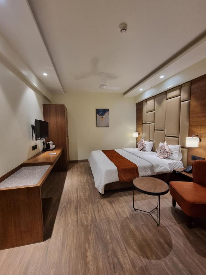 Hotel El Magnifico Surat Luaran gambar