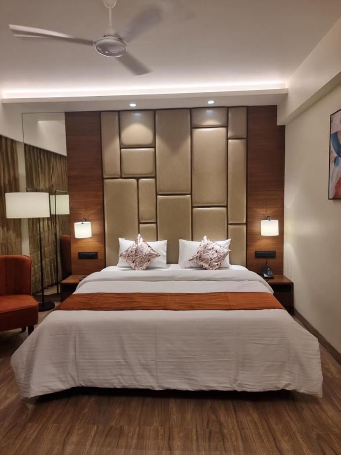 Hotel El Magnifico Surat Luaran gambar