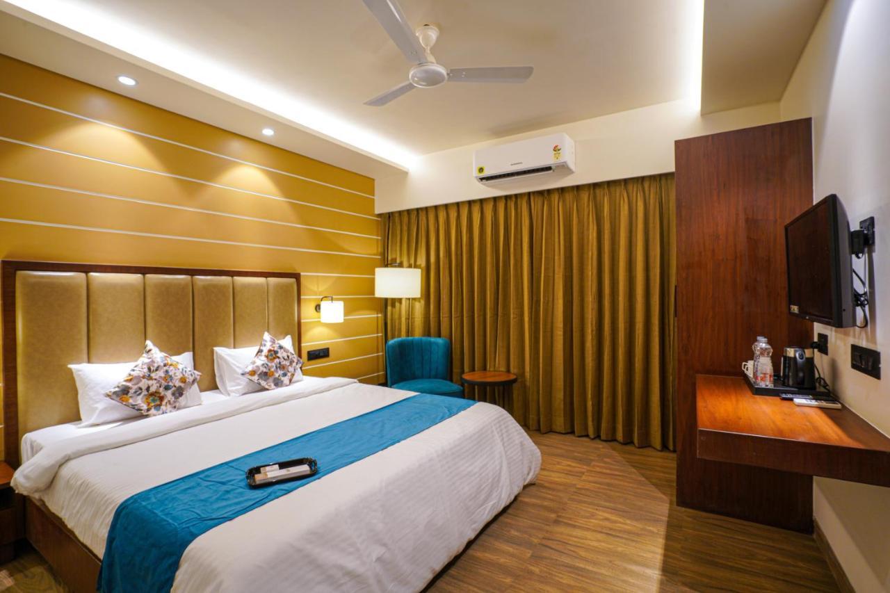 Hotel El Magnifico Surat Luaran gambar